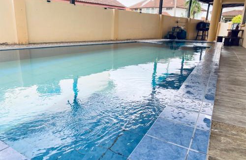 Bukit Gong House | Casa Drezqi Homestay Melaka Private Pool