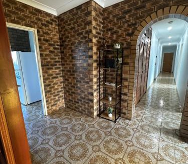 Stanthorpe House | Casa Sarina
