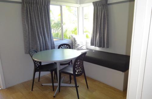 Sunshine Bay Resort | Caseys Beach Holiday Park