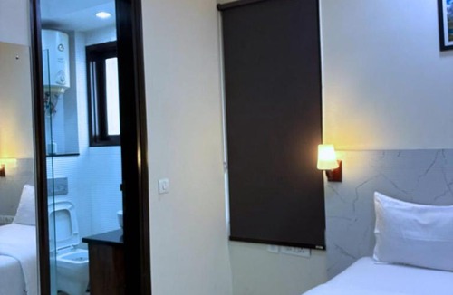 Patel Nagar Bed & Breakfast | Cassava Stay - Near Rajendra Place & BLK Hospital