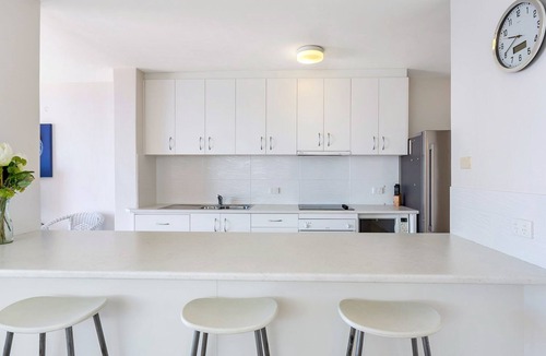 Soldiers Point Apartment | Casuarinas, Unit 1/33 Soldiers Point - Waterfront holiday, with spectacular views