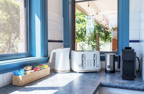 Central Mudgee Cottage | Cavalo Explore Wine Country from this Family Stay