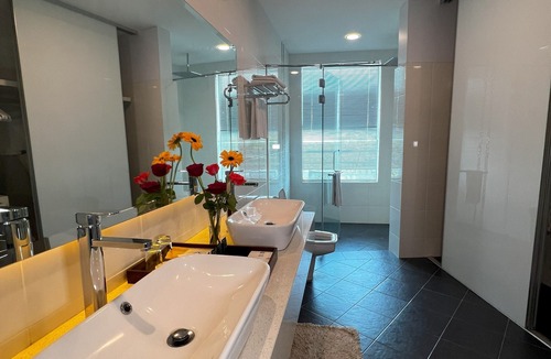 Lubok Buaya Hotel | Cenang Plaza Beach Hotel