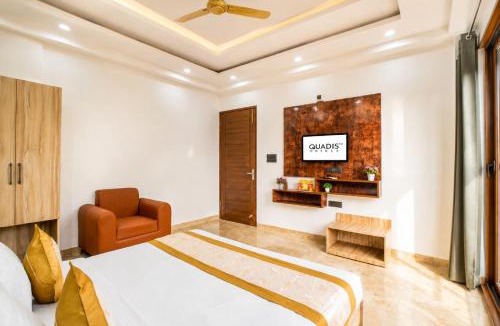 Sector 27 Hotel | Central 27 Q
