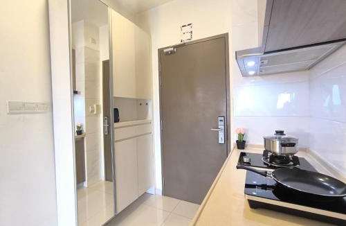 Johor Bahru Apartment | Central Park Relaxing Couple Studio Netflix BySTAY