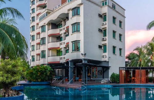Kampung Sungai Nibong Hotel | Century Bay Private Residences