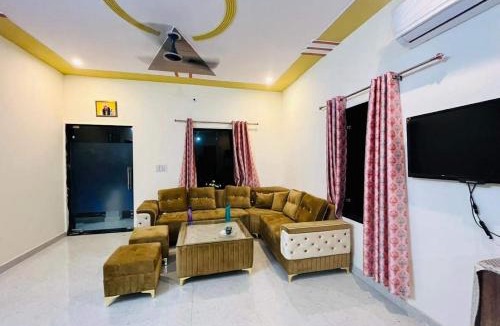 Taoru Villa | Chandna Farm 4BHK with spacious pool