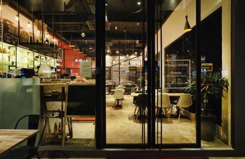 Taman Impian Hotel | Chariton Hotel Alma