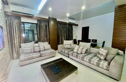 Gulshan Apartment | Charming 2-bedroom apartment with WiFi, AC in Gulshan 1. Niketon Dhaka.