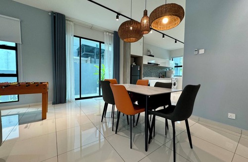 Langkawi House | Charming 4-bedroom house with WiFi and AC in lovely Langkawi