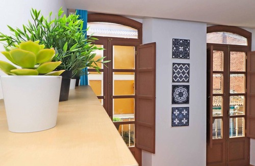 Lagunillas Apartment | Charming Central Studio in Historic Malaga, 15 Min Walk to Malagueta Beach