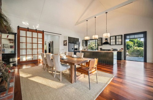 North Tamborine Other | Charming Queenslander With 5 Acres Private Land