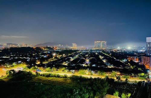 Kampung Bukit Dukong Apartment | Cheras Trader Square By JR Lovely Homestay