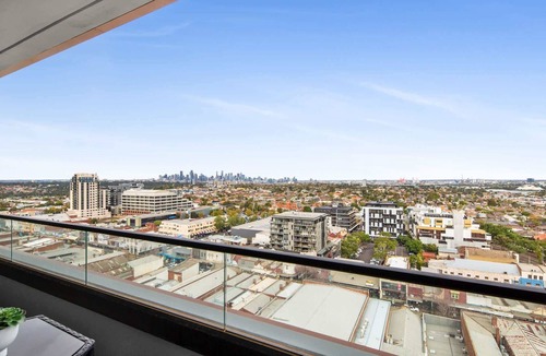 Moonee Ponds Apartment | Chic 1-Bed with City Views, Parking, Gym & Pool