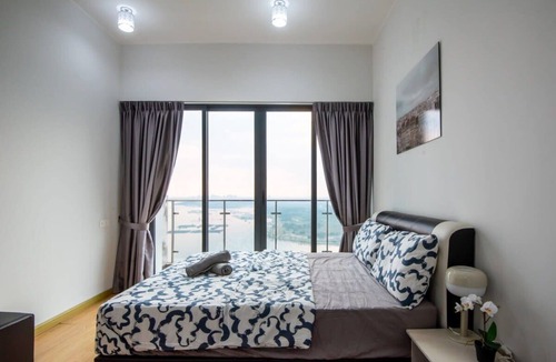 Central District Apartment | Chic 3BR in Danga Bay with Water Views & Parking