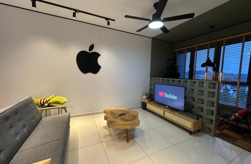 Rawang Apartment | Chill Homestay with Mini Cafeteria at Gamuda Garden