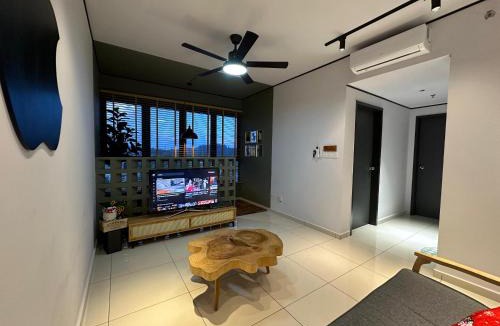 Rawang Apartment | Chill Homestay with Mini Cafeteria at Gamuda Garden