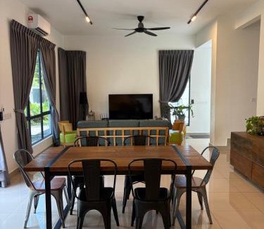 Desaru House | Chill-out @ SiRaM-MaRiS, Desaru (5 mins to beach)