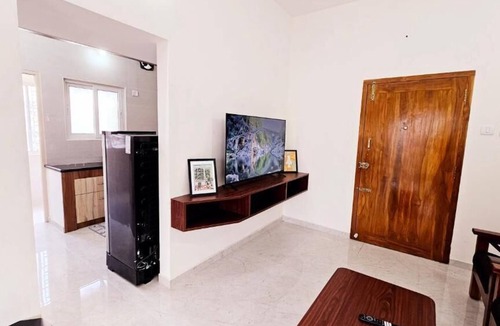 Kovilambakkam Apartment | Chippy Service Apartments No 11