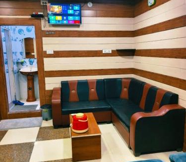 Jaora Hotel | Chirag Guest House