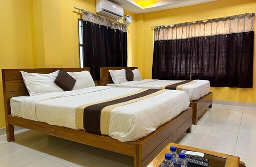 Tiruchirappalli Hotel | Cholas Castle inn