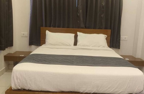 Tiruchirappalli Hotel | Cholas Castle inn
