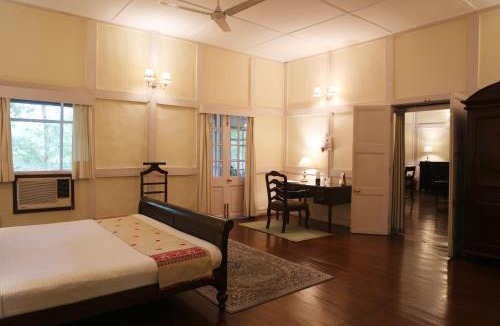 Dibrugarh Hotel | Chowkidinghee Heritage Tea Bungalow