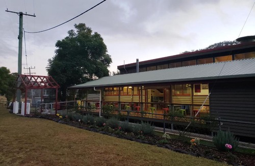 Lamington House | Christmas Creek Café & Cabins