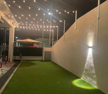 Bukit Rambai House | Cik Yam Homestay Pool, Melaka l For Malay Only