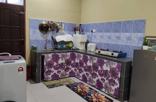 Kampung Gong Kempas House | Cikgu CTZ Homestay (B)