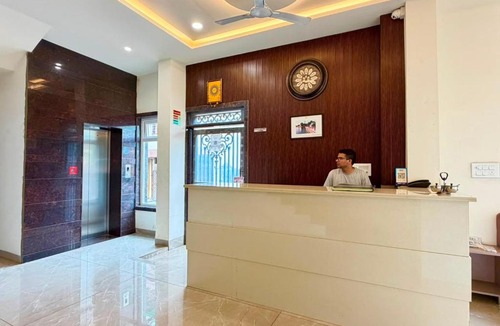 Sagar Hotel | City Palace Sagar