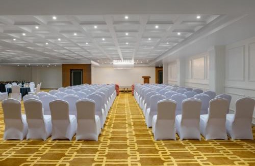 Basti Hotel | Clarks Inn Basti