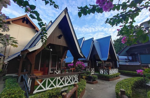 Pulau Perhentian Besar Resort | Classic Triple Room @ Coralview - BS
