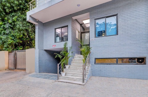 DLF Phase 1 House | Classic With Balcony O DLF Phase 1
