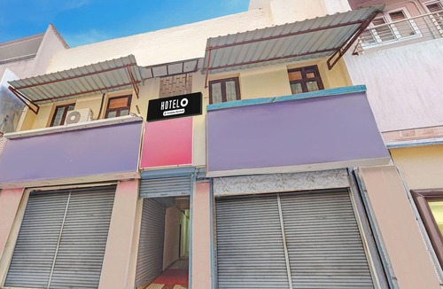 Central Chennai House | Classic With Twin Beddelmon Residency