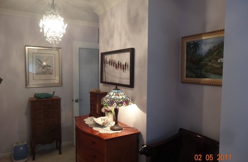 Taylor House | Clean.Comfortable.