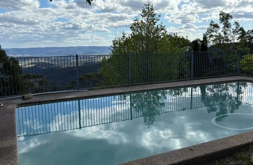 Mount Victoria House | Climbase - Entire guest suite in Mount Victoria, Australia