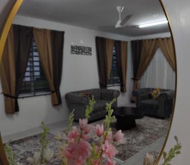 Gambang House | Coach homestay