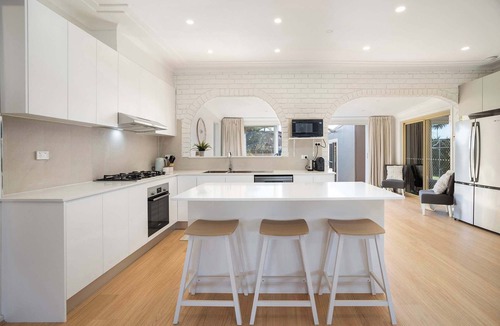 Warilla House | Coastal Palms - Recently Renovated Beachside Haven