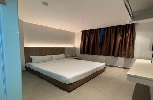 Baharu Hotel | Coastline Hotel 6 Avenue PortDickson