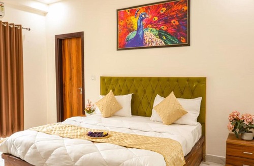 Greater Noida Hotel | Coco House