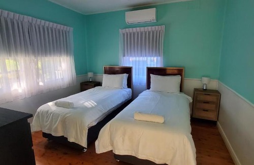 West Tamworth House | Coco's Cottage