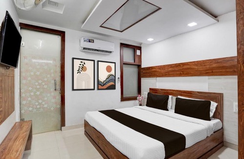 Bathinda Hotel | Collection O by OYO Mall Road Bathinda Formerly Hotel Galaxy