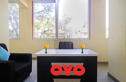 Hyderabad Hotel | Collection O Elite Stay Near Habsiguda Metro Station