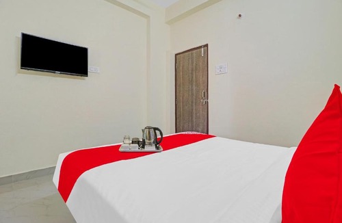 Hyderabad Hotel | Collection O Elite Stay Near Habsiguda Metro Station