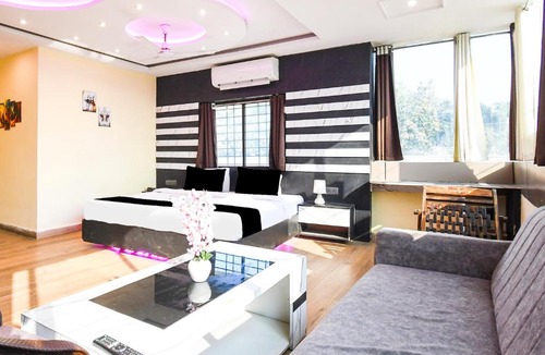 Dhanbad Hotel | Collection O Hirak Road Dhanbad Formerly Hirak Inn
