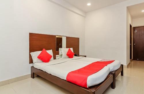 Begumpet Hotel | Collection O Hotel Dolphin Residency Inn