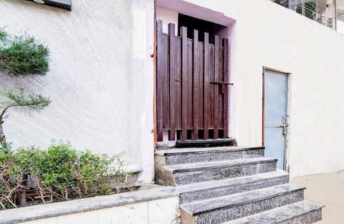 Ghaziabad House | Collection O Hotel Star Inn