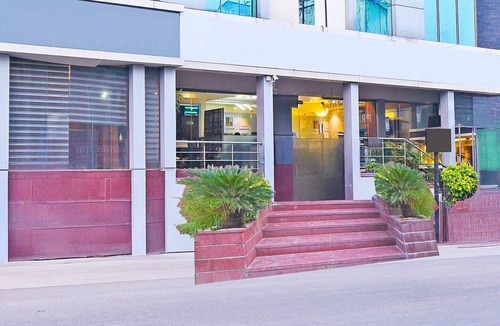 Malviya Nagar House | Collection O JLN Marg
