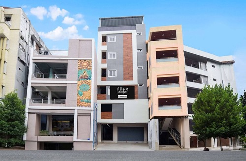 Hyderabad House | Collection O Kachiguda Bus Terminal